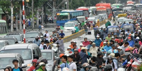 Giao thông TP.Hồ Chí Minh hay bị ùn tắc cục bộ khi trời mưa