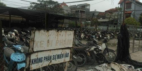 Những phương tiện vi phạm giao thông được Cảnh sát Giao thông tạm giữ tại bãi gửi xe của Công ty Hà Việt