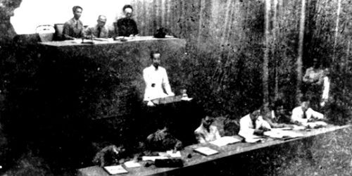 Bác Hồ tại Kỳ họp lần thứ nhất Quốc hội nước Việt Nam Dân chủ Cộng hòa năm 1946