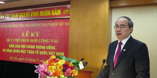 Chủ tịch Ủy ban Trung ương MTTQVN Nguyễn Thiện Nhân phát biểu tại Lễ ký kết