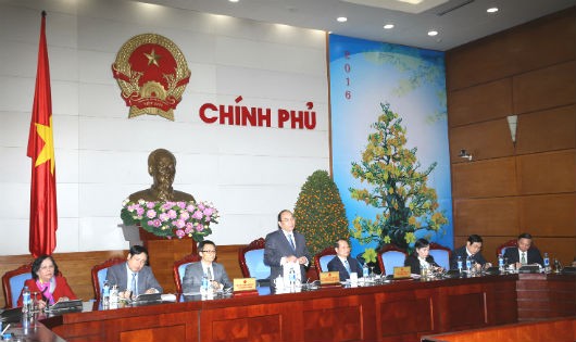 Phó Thủ tướng Nguyễn Xuân Phúc tại buổi họp