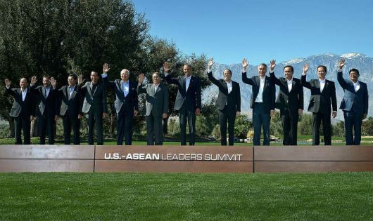 Các nhà lãnh đạo ASEAN – Mỹ tại Sunnylands ngày 16/2. Ảnh: AFP