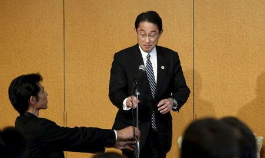 Ngoại trưởng Nhật Bản Fumio Kishida. Ảnh: Reuters.