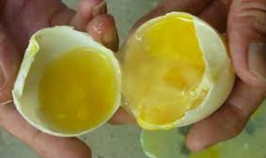 Ăn trứng hỏng vô tình đưa mầm bệnh vào cơ thể và có nguy cơ nhiễm độc tiêu hóa rất cao