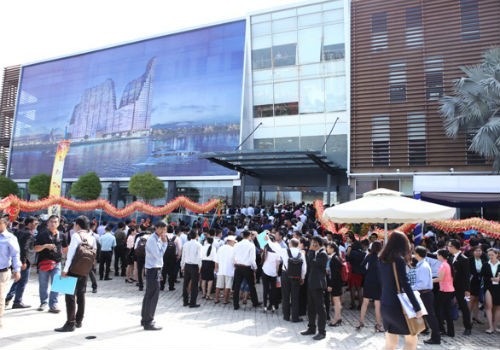 2.000 khách hàng tham dự Lễ khai trương nhà mẫu River City