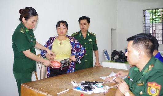Số ma túy tổng hợp được Nguyễn Thị Tuyến giấu ở trong người nhằm qua mắt các cơ quan chức năng