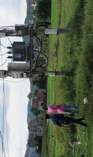 Hệ thống đường dây điện, trạm biến áp ở Sơn Trạch từ lâu đã không thể phục vụ đủ nhu cầu dùng điện