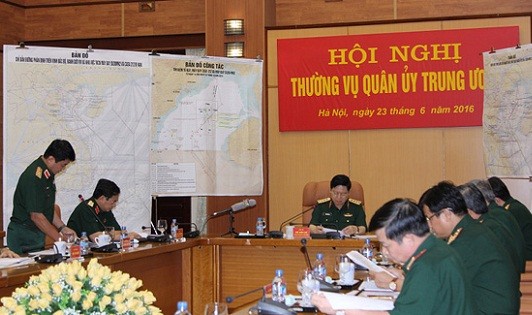 Thường vụ Quân ủy Trung ương họp với Bộ Tổng Tham mưu và các cơ quan chức năng chỉ đạo các biện pháp tìm kiếm, cứu nạn