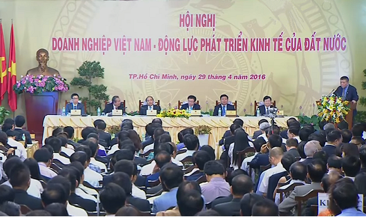Ông Trần Bắc Hà, Chủ tịch HĐQT BIDV phát biểu tại Hội nghị Chính phủ với doanh nghiệp ngày 29/4/2016 với chủ đề “Doanh nghiệp Việt Nam - Động lực phát triển kinh tế của đất nước” dưới sự chủ trì của Thủ tướng Chính phủ Nguyễn Xuân Phúc.
