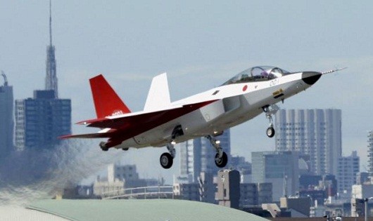 Máy bay chiến đấu tàng hình đầu tiên do Nhật tự sản xuất X-2 Shinshin. 
Ảnh: Reuters