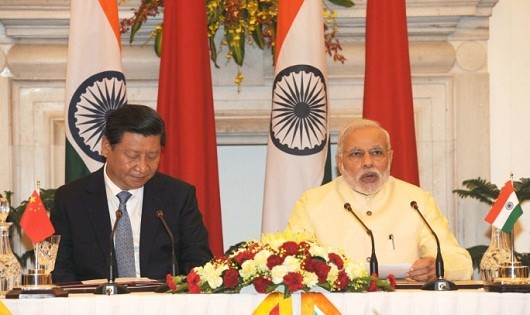 Chủ tịch Trung Quốc Tập Cận Bình và Thủ tướng Ấn Độ Modi