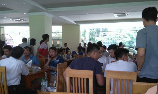 Khu tầng 1 của Cty TNHH Quy Sơn biến thành nhà hàng phục vụ ăn uống