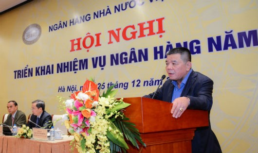 Chủ tịch HĐQT BIDV Trần Bắc Hà phát biểu ý kiến tại Hội nghị Triển khai nhiệm vụ ngân hàng năm 2016. Tại Hội nghị này, ông Hà đã đề cập nhiều giải pháp để đẩy mạnh công tác cải cách hành chính của ngành Ngân hàng.