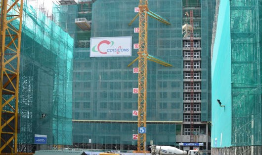 Tháp B của dự án The GoldView đang thi công tầng 16