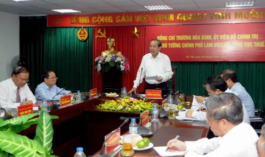 Phó Thủ tướng Trương Hòa Bình làm việc tại Tổng cục Thuế