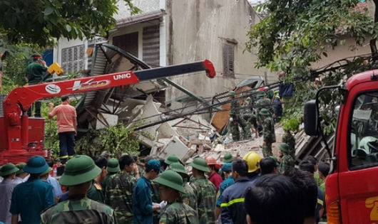 Hiện trường vụ sập nhà ở phố Cửa Bắc, Hà Nội