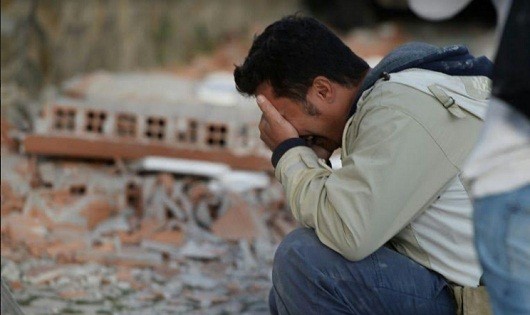 Ít nhất 38 người thiệt mạng do động đất. Ảnh: AFP