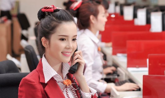 Huỳnh Thúy Vi, cô giao dịch viên ngân hàng lọt vòng chung kết hoa hậu Việt Nam 2016