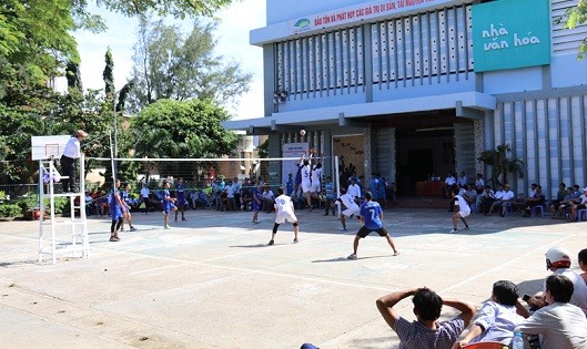 Các trận đấu được diễn ta tại sân Nhà Văn Hóa huyện Phú Quốc 