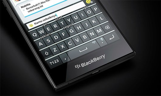 BlackBerry không còn tự thiết kế và sản xuất phần cứng điện thoại