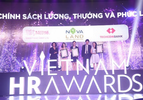 Novaland đoạt 3 giải thưởng cho 3 hạng mục tại Việt Nam HR Awards 2016