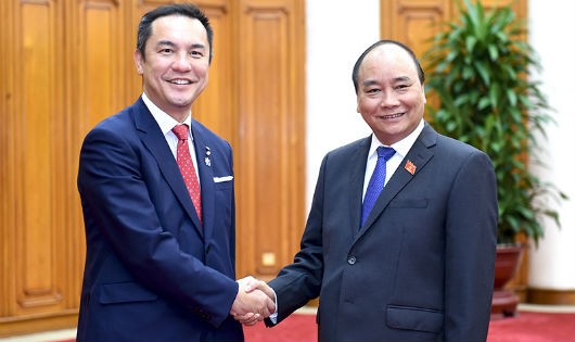 Thủ tướng Nguyễn Xuân Phúc và Thống đốc tỉnh Mie Eikei Suzuki
