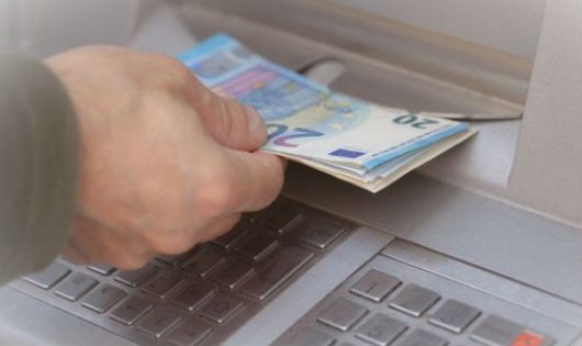 Một báo cáo mới đây của cơ quan cảnh sát châu Âu Europol đã cảnh báo về sự gia tăng của mã độc nhằm vào ATM - Ảnh: ThinkStock