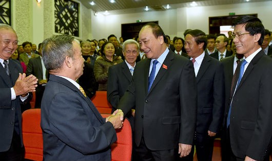 Thủ tướng thăm hỏi cử tri quận Hải An, TP. Hải Phòng. Ảnh:VGP/Quang Hiếu