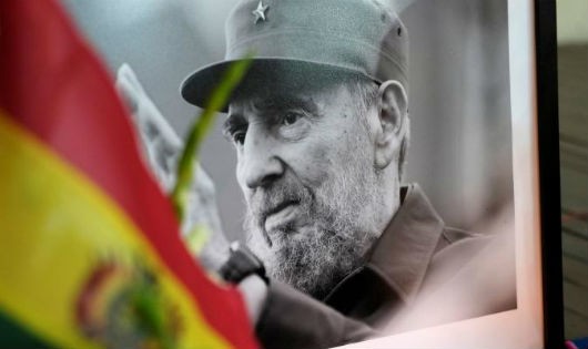 Ông Fidel Castro vừa qua đời ở tuổi 90 hôm 25/11