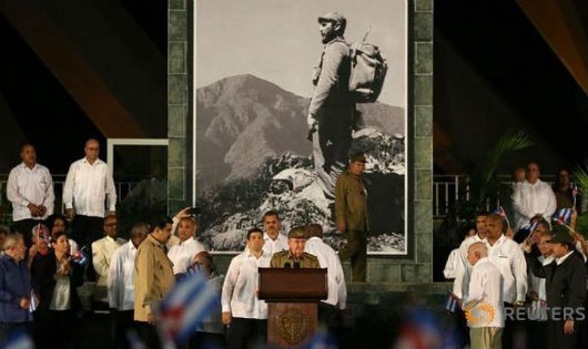 Chủ tịch Cuba Raul Castro phát biểu tại lễ tưởng niệm. Ảnh: Reuters