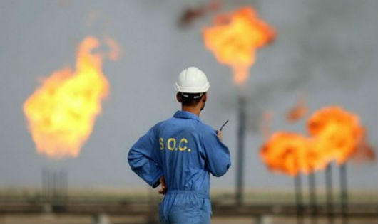 Nhu cầu dầu thô trên toàn cầu hiện thấp, việc cắt nguồn cung khó đẩy giá dầu qua ngưỡng 60 USD/thùng