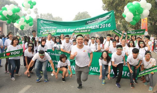 Gần 500 nhân viên Manulife dẫn đầu Cuộc chạy vì trẻ em Hà Nội
