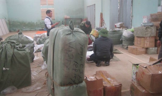 Các lực lượng chức năng tỉnh Lạng Sơn liên tục bắt giữ các lô hàng lậu, nhưng tình trạng buôn lậu liệu có “giảm nhiệt” dịp cận Tết này