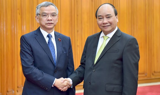 Thủ tướng Nguyễn Xuân Phúc tiếp Bộ trưởng Bộ TNMT Lào