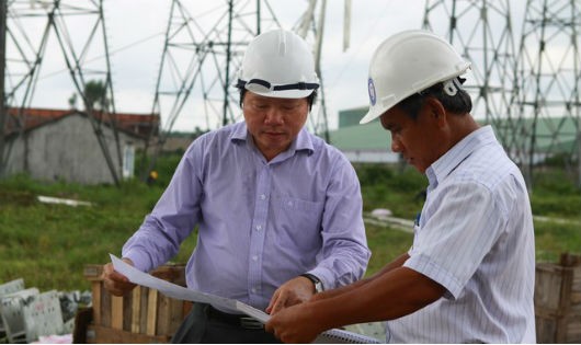 Giám đốc CPMB Nguyễn Đức Tuyển (trái): “Tính đến thời điểm này,CPMB đã hoàn thành khởi công 10 dự án.”