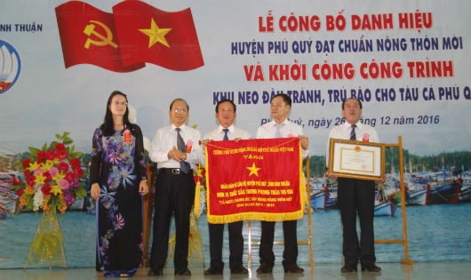 Huyện đảo Phú Quý đạt chuẩn Nông thôn mới