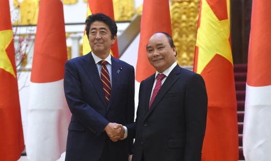 Thủ tướng Nguyễn Xuân Phúc và Thủ tướng Nhật Bản Shinzo Abe