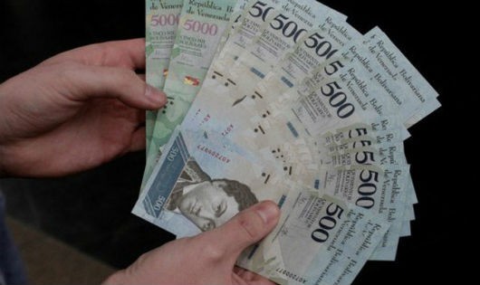 Tỷ lệ lạm phát 475% buộc Chính phủ Venezuela phải phát hành những đồng tiền mệnh giá lớn