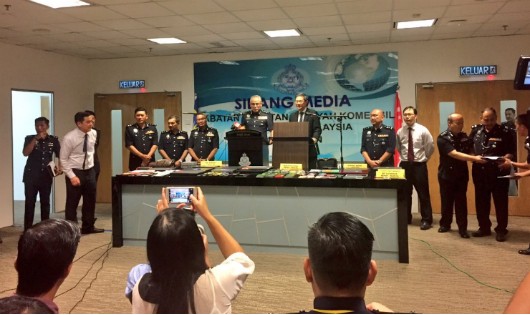 Giới chức Malaysia và Singapore thông báo về vụ việc. Ảnh: CNA