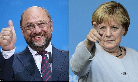Ông Schulz (trái) được đánh giá sẽ là đối thủ nặng ký của bà Angela Merkel (phải) trong cuộc đua vào ghế Thủ tướng Đức
