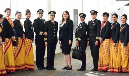 Hãng hàng không Ấn Độ lập kỷ lục với đội bay toàn nữ
