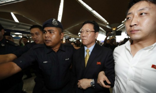 Đại sứ CHDCND Triều Tiên Kang Chol phải về nước