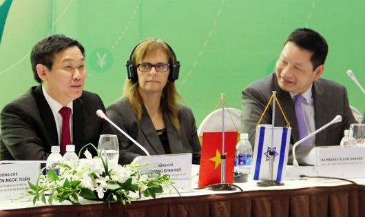 Phó Thủ tướng Vương Đình Huệ tại hội thảo “Tạo dựng hệ sinh thái khởi nghiệp” do TP Hà Nội phối hợp với FPT và Đại sứ quán Israel tổ chức