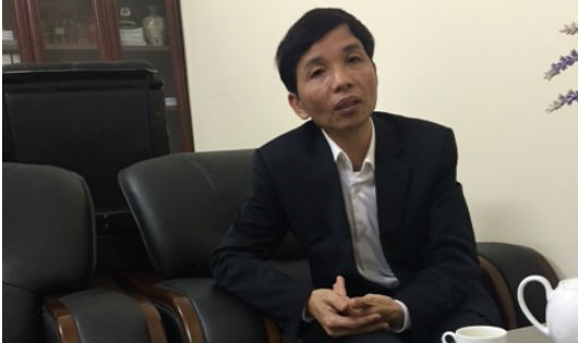 Ông Nguyễn Trọng Điều, Phó Chánh Thanh tra tỉnh Hải Dương trao đổi với phóng viên