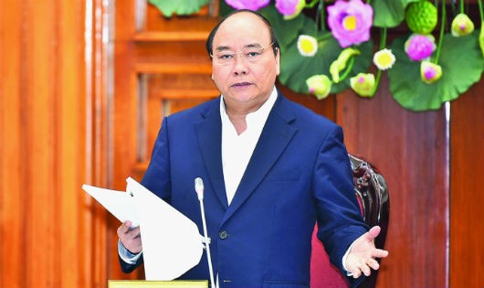 Làm việc với Bộ Giao thông vận tải ngày 16/3, Thủ tướng Nguyễn Xuân Phúc tiếp tục yêu cầu phải xử lý nghiêm các đối tượng khai thác cát trái phép