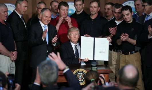 Tổng thống Trump ký Sắc lệnh “Độc lập Năng lượng”