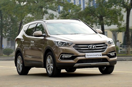 Hyundai Santa Fe giảm 70 triệu trong tháng 4