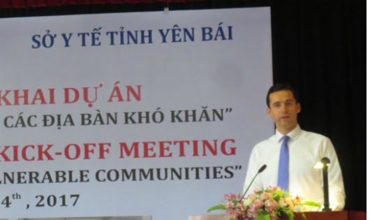Ông James Strenner - Trưởng VPĐD GSK Pte Ltd tại Việt Nam phát biểu tại hội thảo triển khai dự án