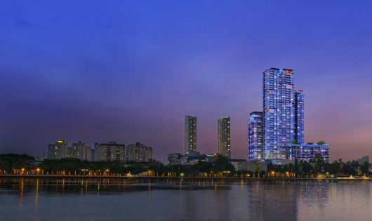 Cất nóc tòa tháp 36 tầng thuộc dự án Gateway Thảo Điền