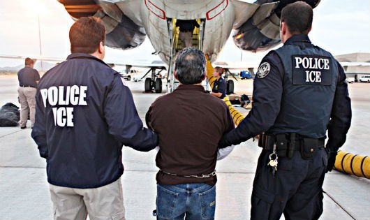 Người nước ngoài quá hạn thị thực sẽ buộc phải rời khỏi Mỹ